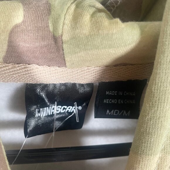 New Nascar Cup Series Camo Hoodie Mens Medium Sweatshirt Pullover Tan Brown NWT - Picture 3 of 6